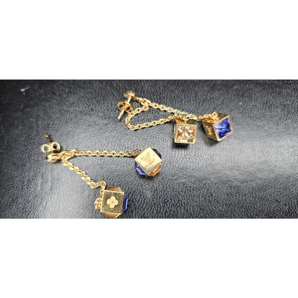 LOUIS VUITTON DANGLING CRYSTAL GAMBLE CUBE EARRINGS - Picture 4 of 6